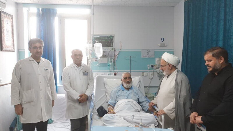 بستری شدن آیتالله سعیدی در بیمارستان / عیادت نماینده آیتالله اعرافی + عکس