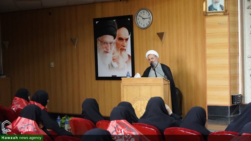 تصاویر / گردهمایی نخبگان حوزه علمیه خواهران همدان