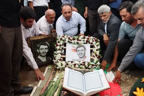 تصاویر/ مراسم تشییع پیکر مطهر شهدای تازه تفحص شده ازمناطق عملیاتی دوپازه وحاج عمران در ارومیه