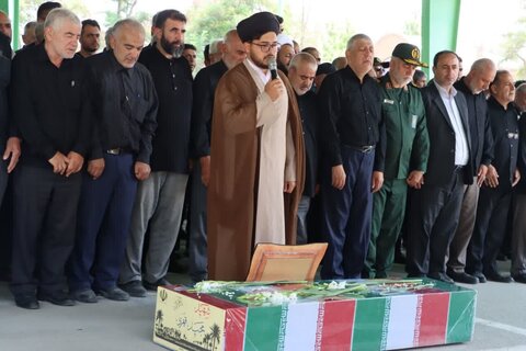 تصاویر/ مراسم تشییع پیکر مطهر شهدای تازه تفحص شده ازمناطق عملیاتی دوپازه وحاج عمران در ارومیه