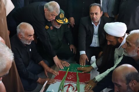 تصاویر/ مراسم تشییع پیکر مطهر شهدای تازه تفحص شده ازمناطق عملیاتی دوپازه وحاج عمران در ارومیه