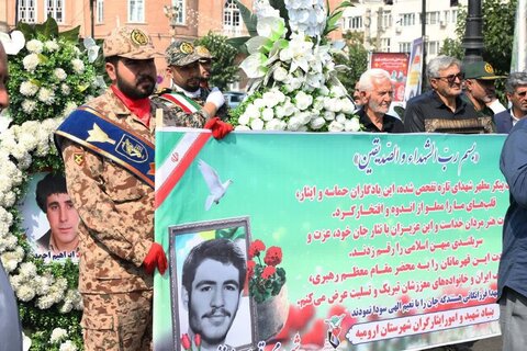 تصاویر/ مراسم تشییع پیکر مطهر شهدای تازه تفحص شده ازمناطق عملیاتی دوپازه وحاج عمران در ارومیه