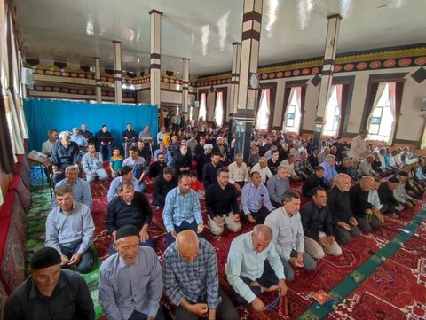 تصاویر/ اقامه نماز جمعه چهاربرج