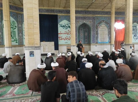 گردهمایی اعضای گردان ۳۱۳ بقیة الله الاعظم (عج) طلاب و روحانیون بسیجی در مسجد جامع ملایر