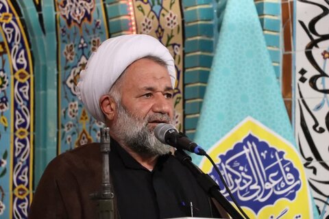 تصاویر/ اقامه نماز جمعه شهر تکاب