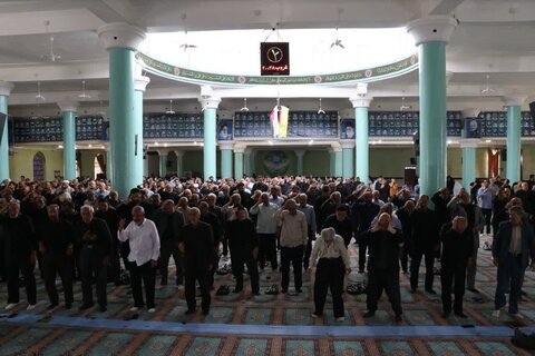 تصاویر/ اقامه نماز جمعه شهر تکاب