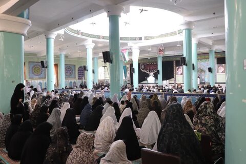 تصاویر/ اقامه نماز جمعه شهر تکاب