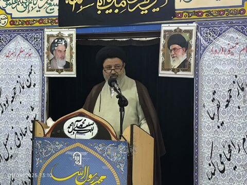 تصاویر/ اقامه نماز جمعه ماکو