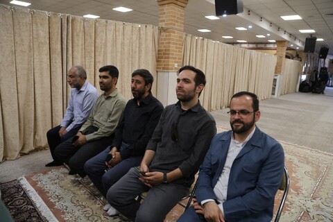 تصاویر / دیدار جمعی از اصحاب رسانه با امام جمعه همدان