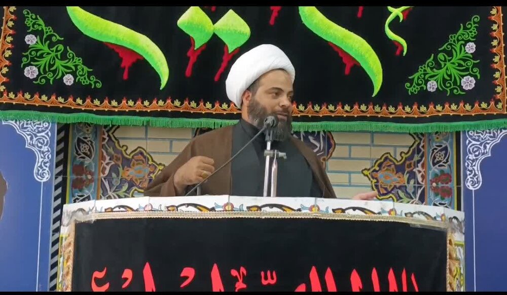 استقامت مردم غزه برای عزت اسلام و قرآن است