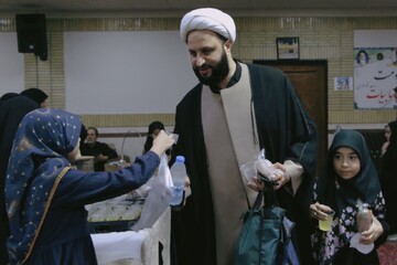 تصاویر/ اجتماع بزرگ دختران حسین علیه السلام؛ روضه پدر دختری شهادت حضرت رقیه(س)