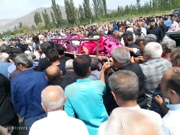 پیکر خبرنگار خبرگزاری حوزه در زادگاهش تشییع شد +تصاویر