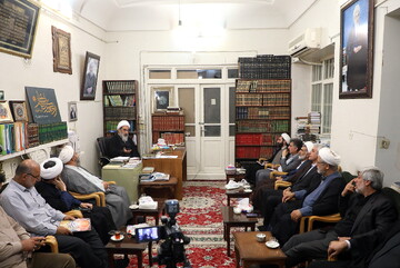 تصاویر/ دیدار اعضای کنگره بزرگداشت شهدای رودسر با آیت الله فاضل لنکرانی