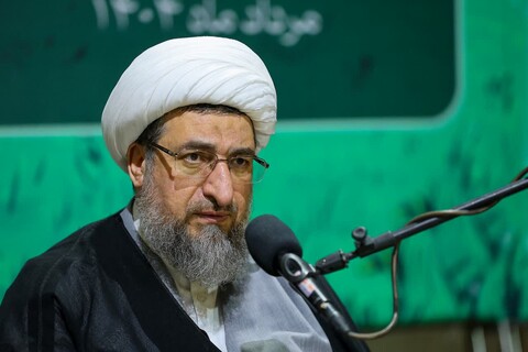 تصاویر | آیین تجلیل از گردآورندگان کتاب عبای گچی