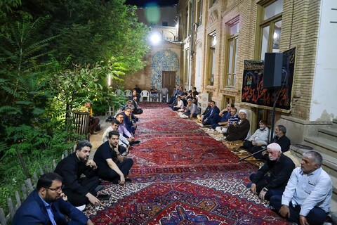 تصاویر | آیین تجلیل از گردآورندگان کتاب عبای گچی