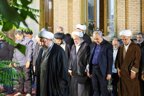 تصاویر | آیین تجلیل از گردآورندگان کتاب عبای گچی