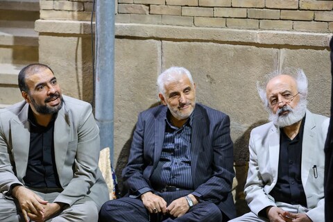 تصاویر | آیین تجلیل از گردآورندگان کتاب عبای گچی