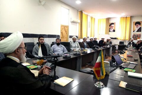 تصاویر/ آیین رونمایی از نخستین نشریه تخصصی کلامی غرب کشور در کرمانشاه