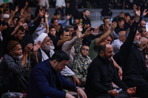 بزرگداشت چهلمین روز شهدای اقتدار در مسجد مقدس جمکران