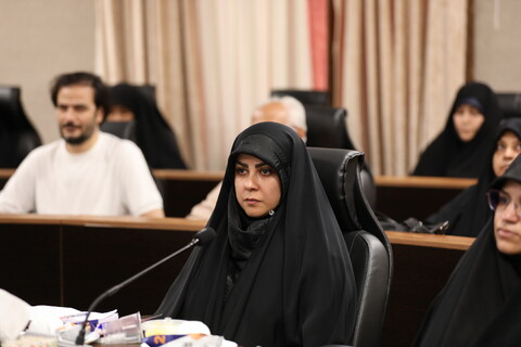 تصاویر/  مراسم رونمایی از دو اثر تازه کارگروه تجربه‌نگاری فرهنگی