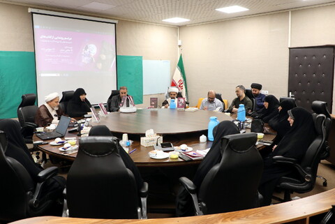 تصاویر/  مراسم رونمایی از دو اثر تازه کارگروه تجربه‌نگاری فرهنگی