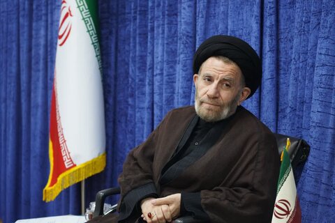 تصاویر دیدار مدیر کل پست بانک لرستان با نماینده ولی فقیه در استان لرستان