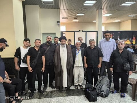 تصاویر/ استقبال امام جمعه ماکو از زوار اربعین کشورهای حوزه قفقاز در مر بازرگان