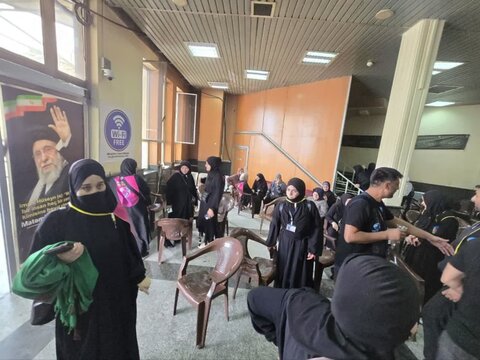 تصاویر/ استقبال امام جمعه ماکو از زوار اربعین کشورهای حوزه قفقاز در مر بازرگان