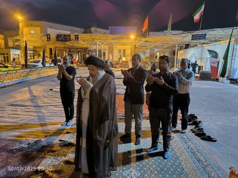 تصاویر/ استقبال امام جمعه ماکو از زوار اربعین کشورهای حوزه قفقاز در مر بازرگان