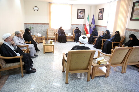 تصاویر/ دیدار همسر شهید سلامی با مدیر حوزه های خواهران