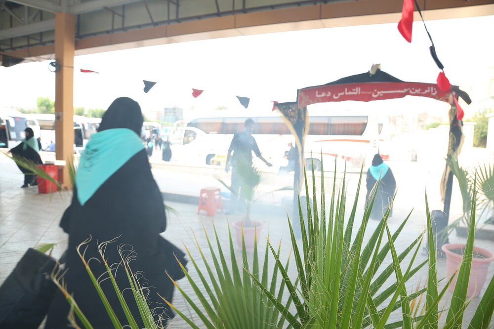 اعزام کاروان «همپای قافله ۹» از جامعه‌الزهرا(س) به پیاده‌روی اربعین