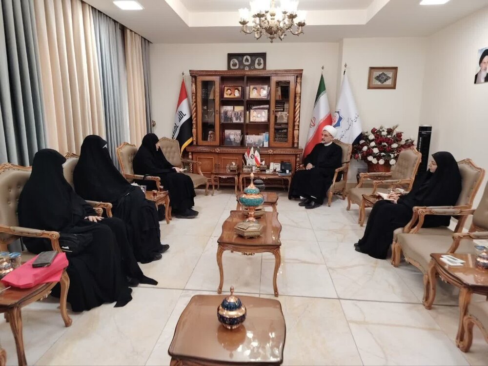 Director of Jamiat Al-Zahra Seminary (S) Meets with Iran’s Cultural Counselor in Iraq to Discuss Expanded Cooperation