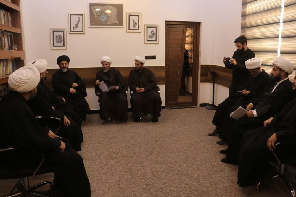 دیدار مسئولان حوزه‌های علمیه با مبلغان بین‌المللی در ناصریه عراق