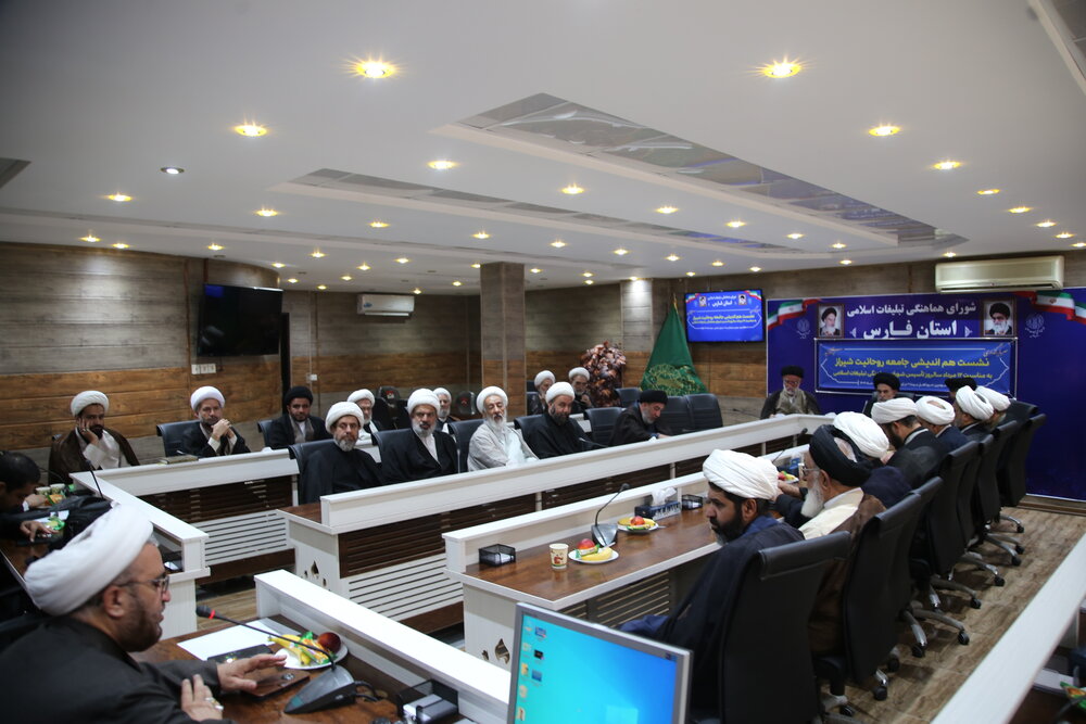 انتقاد منصفانه و آگاهانه باشد