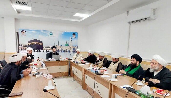 در نشست اساتید زباندان حوزه با نماینده ولیفقیه در امور حج و زیارت چه گذشت؟