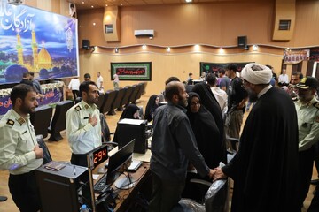 تصاویر / بازدید امام جمعه همدان از روند صدور گذرنامه‌های اربعین حسینی