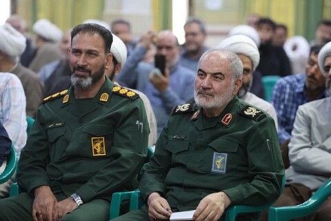 تصاویر / نشست مشترک ائمه جماعت، هیئت امنا و فرماندهان پایگاه‌های بسیج مساجد شاخص همدان