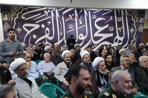 تصاویر / نشست مشترک ائمه جماعت، هیئت امنا و فرماندهان پایگاه‌های بسیج مساجد شاخص همدان