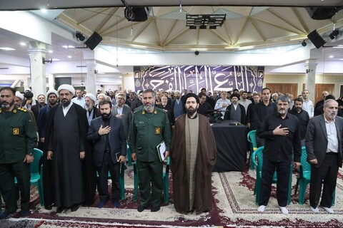 تصاویر / نشست مشترک ائمه جماعت، هیئت امنا و فرماندهان پایگاه‌های بسیج مساجد شاخص همدان