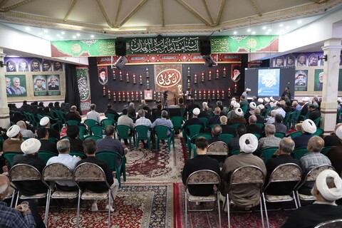 تصاویر / نشست مشترک ائمه جماعت، هیئت امنا و فرماندهان پایگاه‌های بسیج مساجد شاخص همدان