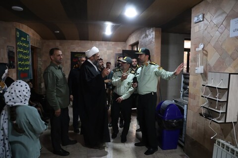 تصاویر / بازدید امام جمعه همدان از روند صدور گذرنامه‌های اربعین حسینی