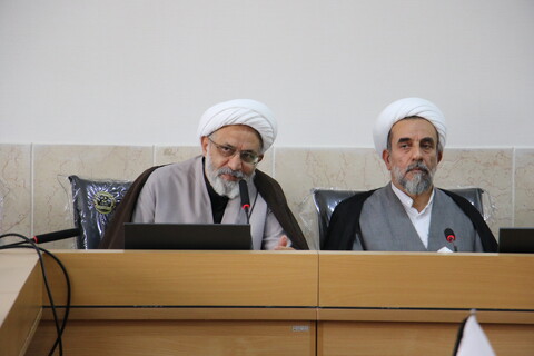 تصاویر|نشست اعضای دبیرخانه حوزه پیشرو اصفهان با اعضای پیشنهادی  کارگروه فلسفه و امتداد اجتماعی