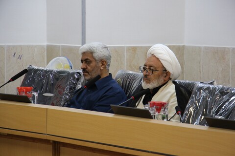 تصاویر|نشست اعضای دبیرخانه حوزه پیشرو اصفهان با اعضای پیشنهادی  کارگروه فلسفه و امتداد اجتماعی