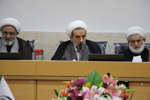 تصاویر|نشست اعضای دبیرخانه حوزه پیشرو اصفهان با اعضای پیشنهادی  کارگروه فلسفه و امتداد اجتماعی