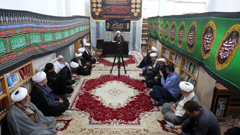 دیدار حجت الاسلام والمسلمین ملکی با کارکنان مرکز مطالعات و پاسخ گویی به شبهات
