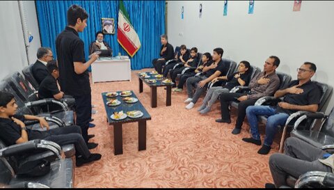 تصاویر/ دیدار گروه همخوانی انصارالحسین ع با امام جمعه جم