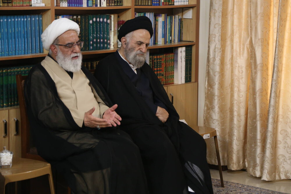 सुन्नतों के संरक्षण के साथ-साथ, वर्तमान युग की माँगों को भी ध्यान में रखा जाना चाहिए