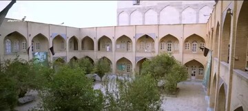 فیلم| مدرسه علمیه امام خمینی(ره) بوشهر را در یک نگاه بشناسید