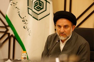 تابلو قرآن را بلند کنیم تا جامعه قرآنی بسازیم