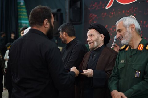 تصاویر مراسم یادبود اربعین شهدای جنگ تحمیلی ۱۲ روزه بد حضور نماینده ولی فقیه در استان لرستان